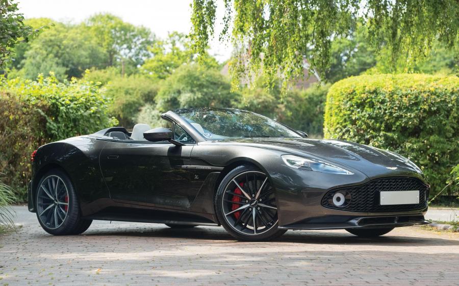 Aston Martin Vanquish Zagato Volante (UK) '2017